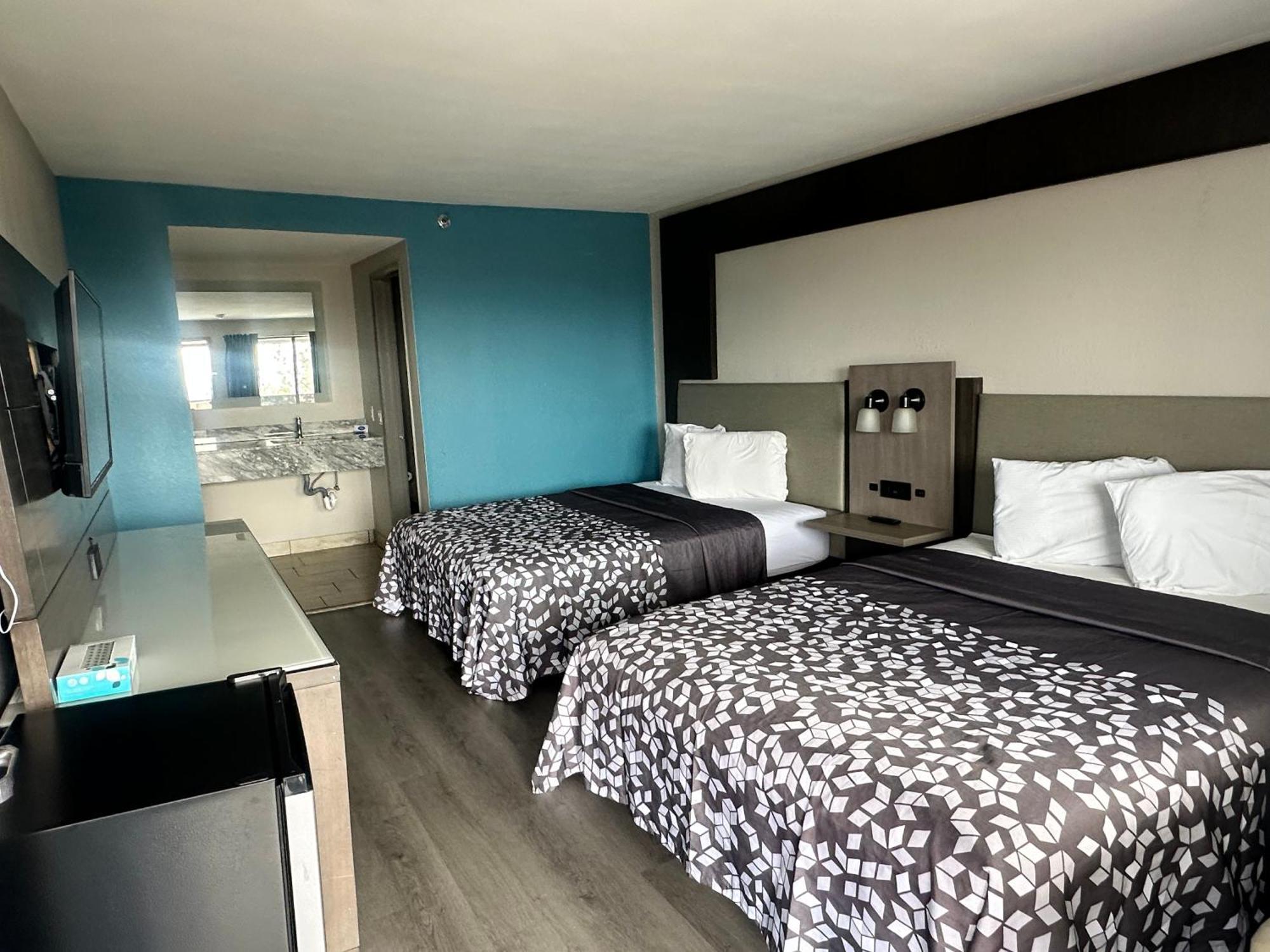 Days Inn By Wyndham El Paso Airport East Экстерьер фото